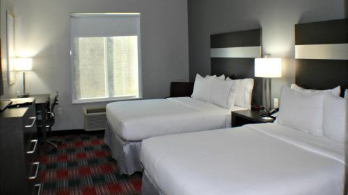 Standard Queen Room with Two Queen Beds