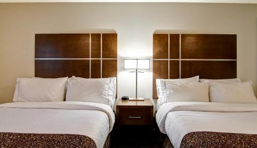 Queen Room with Two Queen Beds - Non-Smoking