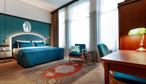 Superior King Room