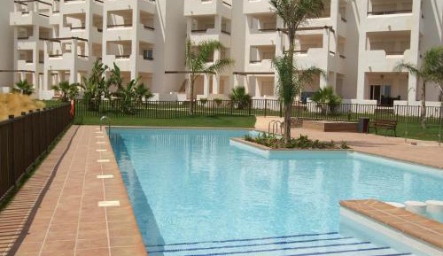 Apartment with Pool View 