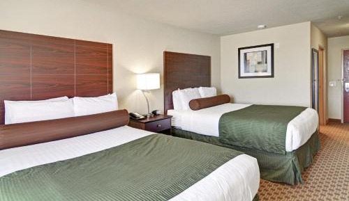 Queen Room with Two Queen Beds - Non-Smoking