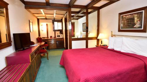 Queen Room