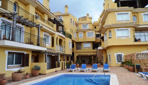 Four-Bedroom Apartment - Calle Gregory Peters, El Pinar 13