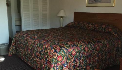 King Room - Non-Smoking