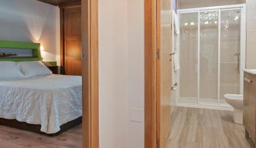 Apartment with Mountain View