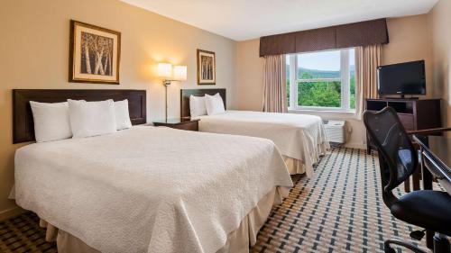 Double Room with Two Double Beds - Non-Smoking