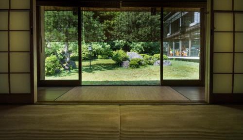 Family Room with Shared Bathroom - Non-Smoking
