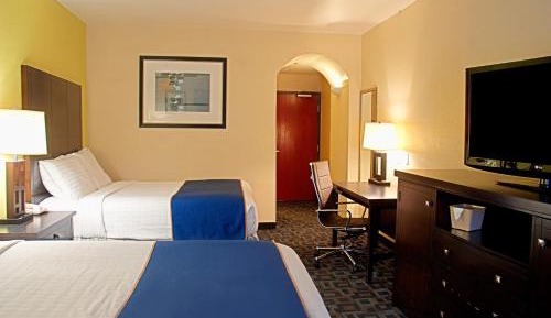 Queen Room with Two Queen Beds - Non-Smoking