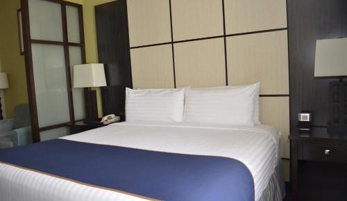 King Room - Non-Smoking