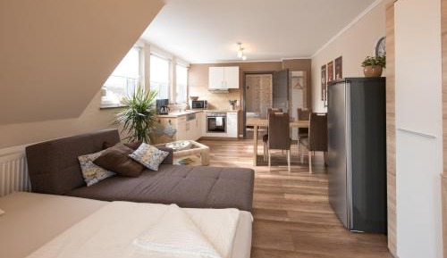 Standard Triple Studio