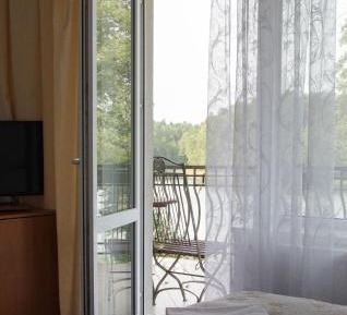 Double Room with Lake View