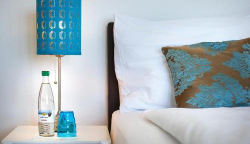 Single Room with Shared Bathroom