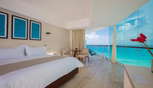 Altitude Corner Suite Ocean Front