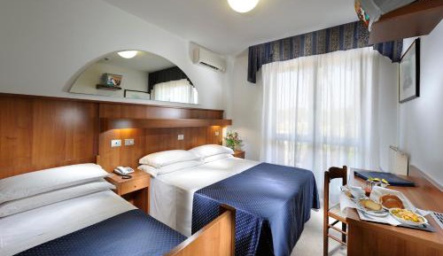 Deluxe Double or Twin Room with Balcony