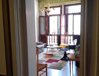 Single Room with Shared Bathroom