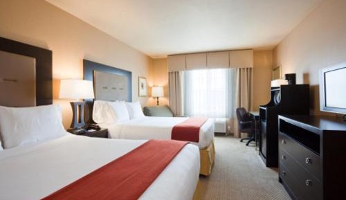 Standard Room with Two Queen Beds
