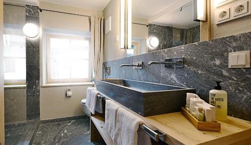 Suite-Annex
