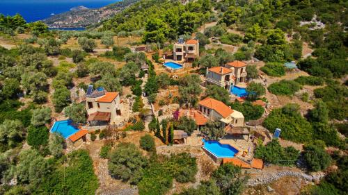 Two-Bedroom Villa Mare - Split Level with Private Pool