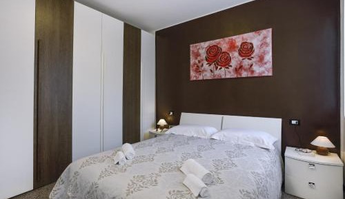 Apartment with Garden View