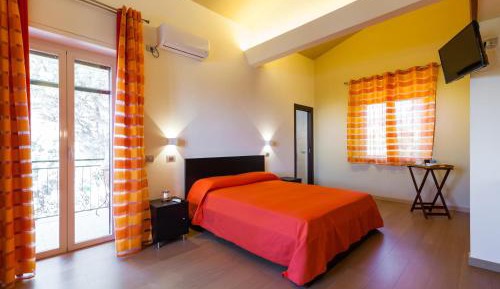 Deluxe Double or Twin Room with Pool View