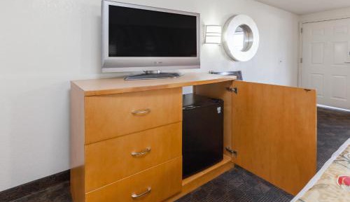 Double Room with Two Double Beds - Non-Smoking