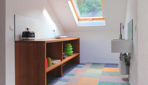 Apartment with Mountain View