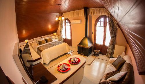 Suite with Spa Bath and Balcony