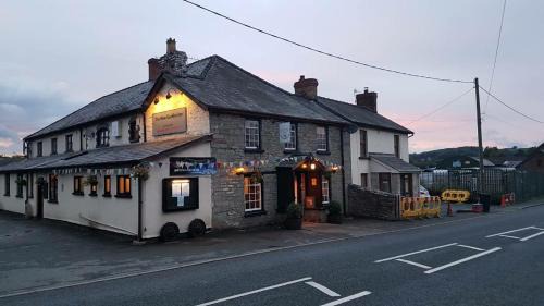 Double Room with Private Bathroom #1