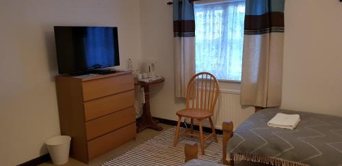 Twin Room with Private Bathroom