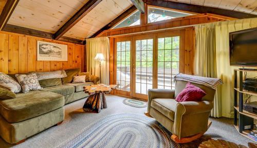 Two-Bedroom Holiday Home