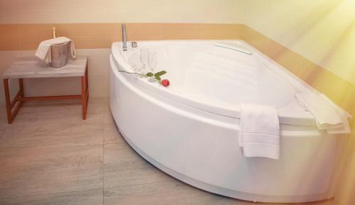 Deluxe Double Room with Bath