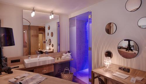 Lifestyle Suite with Balcony