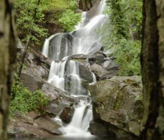 Apartment with Mountain View