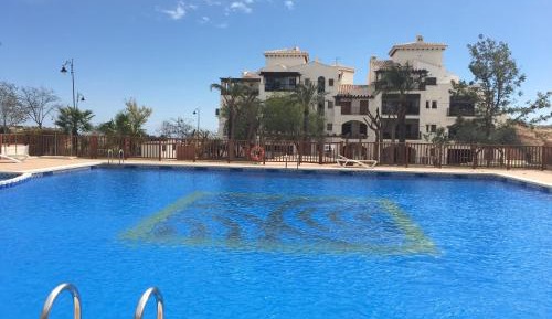 Apartment with Mountain View
