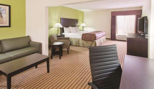 Deluxe King Room -Non-Smoking