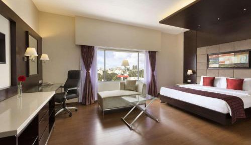 King Suite Non-Smoking - Book & Unlock Exclusive Deals