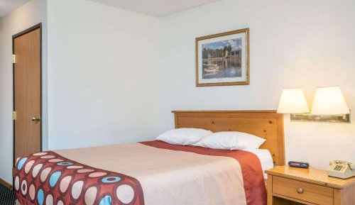 Queen Room - Non-Smoking