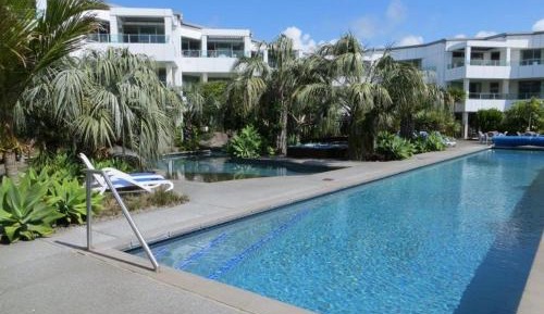 Apartment with Garden View