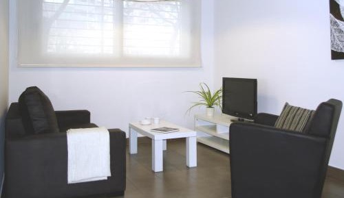 Three-Bedroom Duplex Apartment (3-6 Adults)