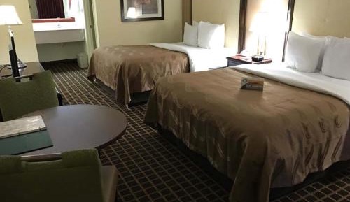 Queen Room with Two Queen Beds - Smoking