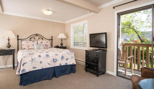Guest Room #16 - Pet Friendly 