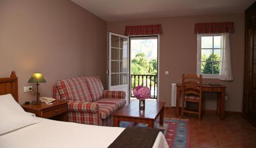 Triple Room with Balcony