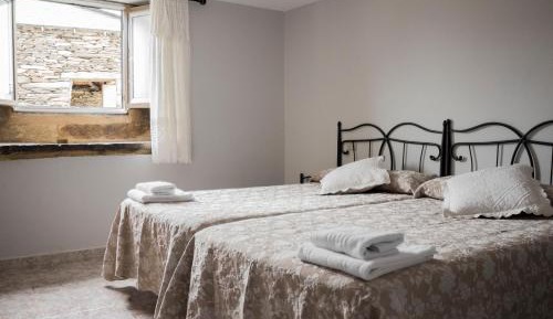 Twin Room with Private Bathroom