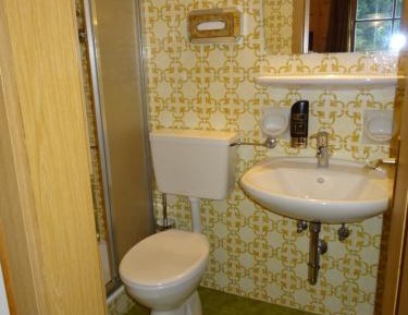 Twin Room with Bathroom