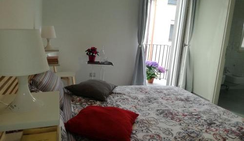 Double Room with Balcony and Private Bathroom