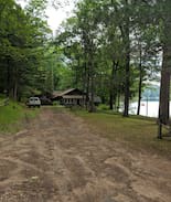 Spooner House | Rustic Private Oasis on Middle McKenzie Lake