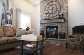 Historic Old Town House | Dunbar Cottage Niagara on the Lake