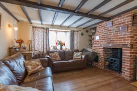 Hopton on Sea Cabin | Honeysuckle Cottage. Dog friendly & near the beach