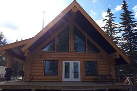 Sheridan Lake Cabin | Luxury Lakefront Log Home on Sheridan Lake B.C.