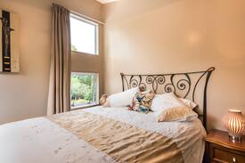 Lake Hayes Bed & Breakfast | Arrowtown Alpine Views